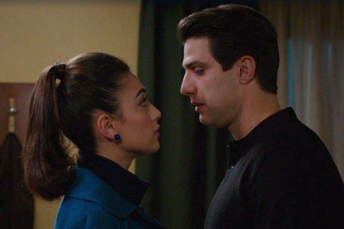 Rosa Camilli e Marcello Barbieri in una scena de Il Paradiso delle Signore 11 prima della tragica morte di Rosa.