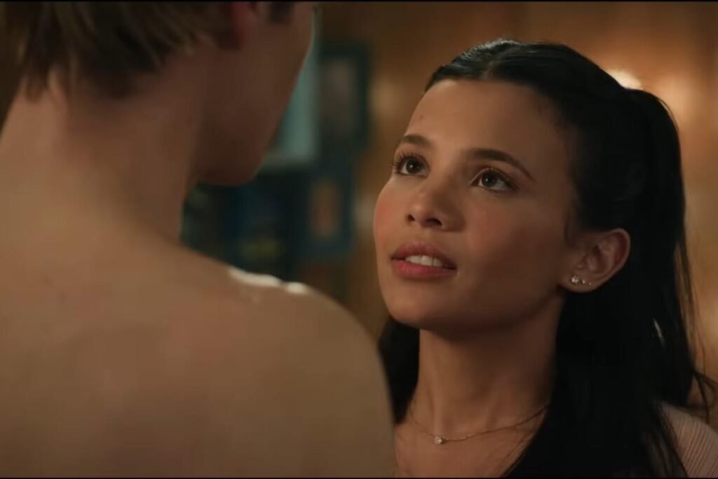 Jackie guarda Cole in una scena di Uno Splendido Errore 3